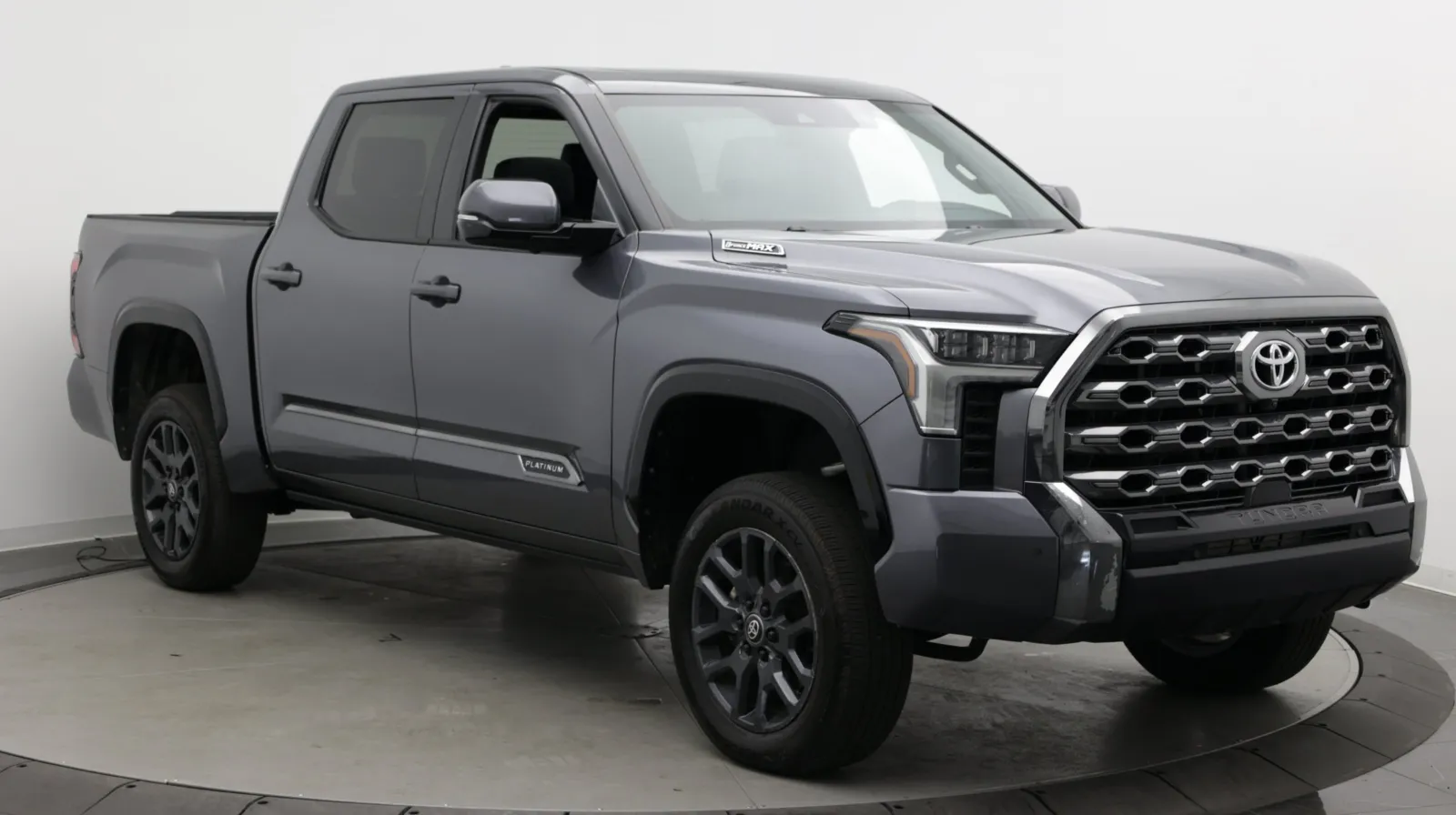 Toyota Tundra photo 3