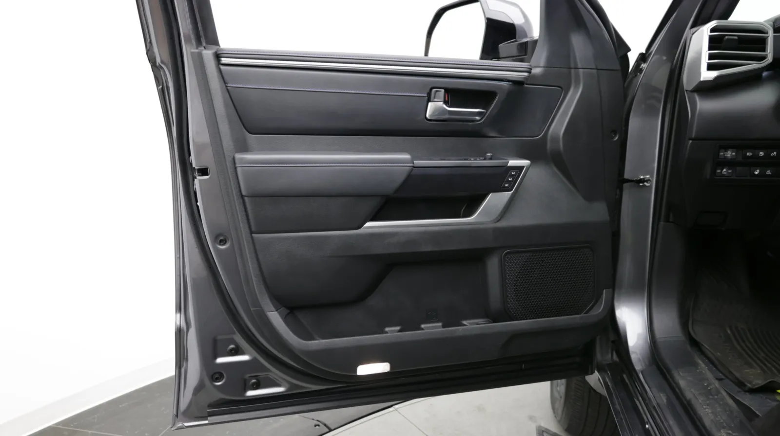 Toyota Tundra photo 10