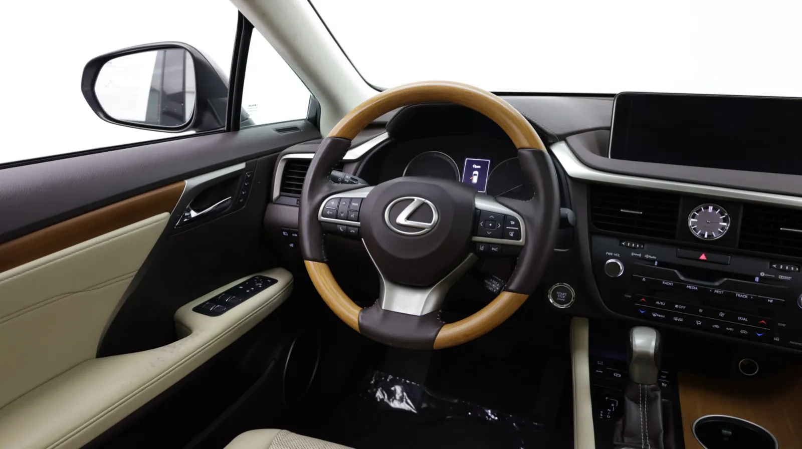 Lexus RX photo 34