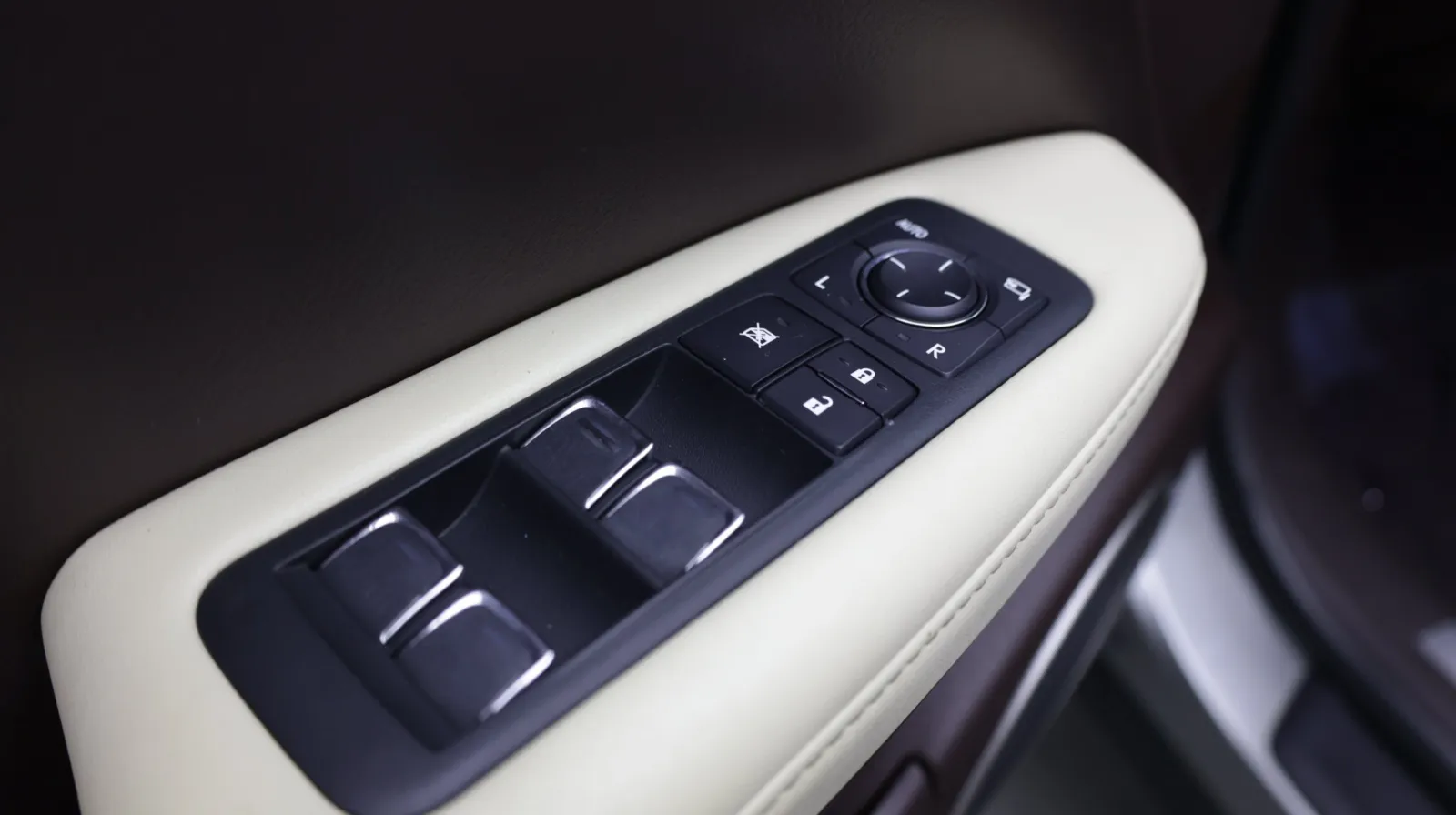 Lexus RX photo 14