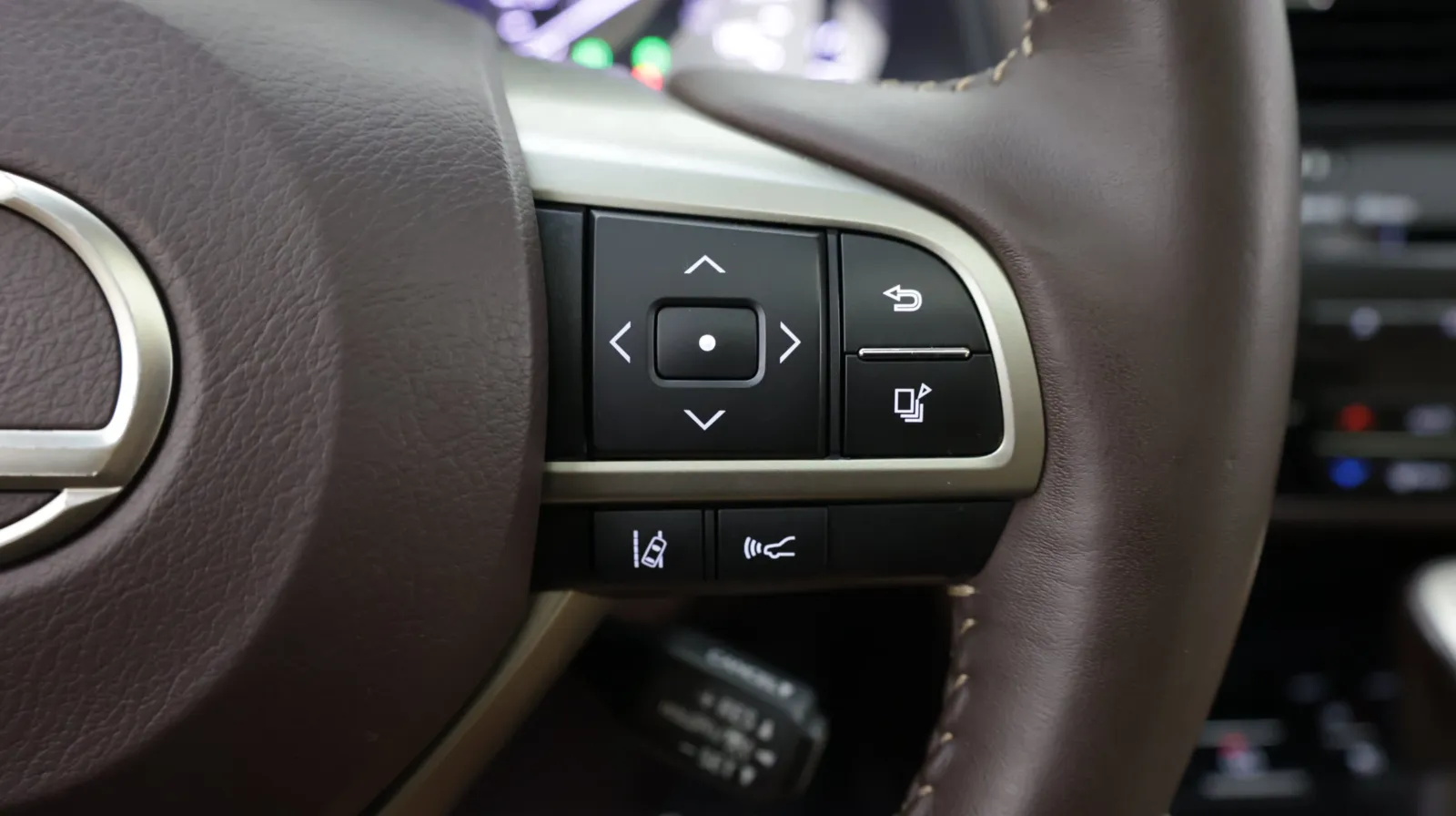 Lexus RX photo 28
