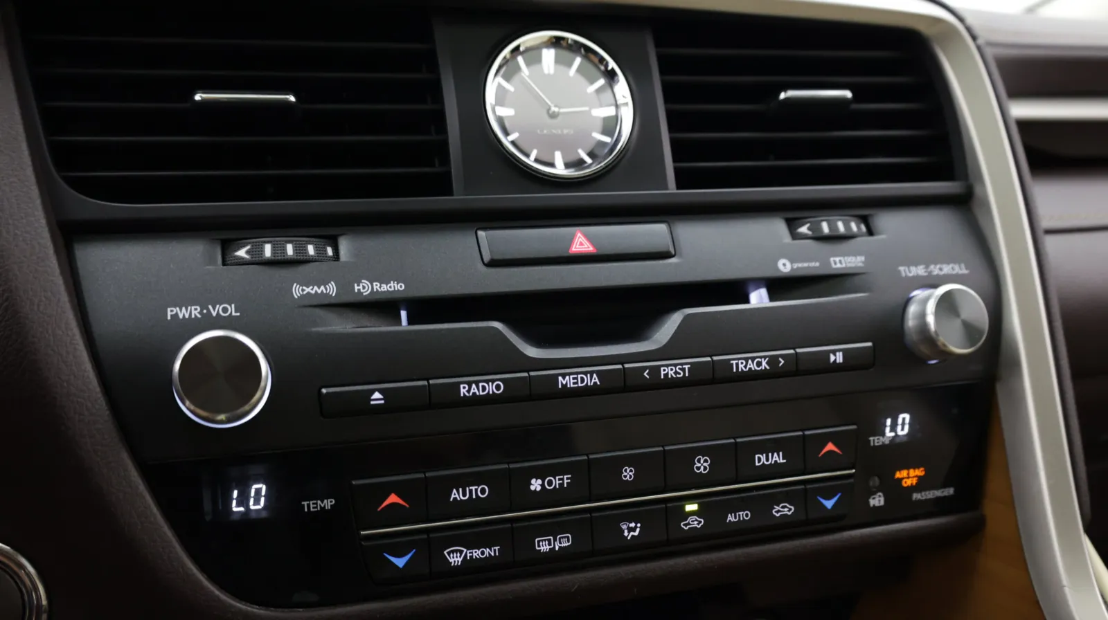 Lexus RX photo 23