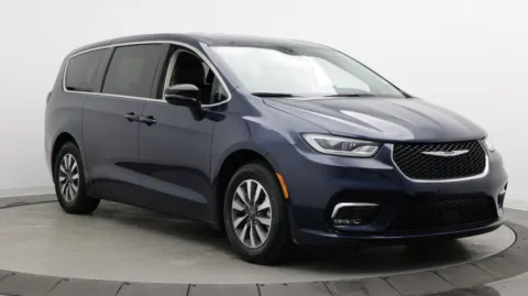 Another view of 2024 Chrysler Pacifica Hybrid Select for sale in Jacksonville, FL at Auto Boutique Florida