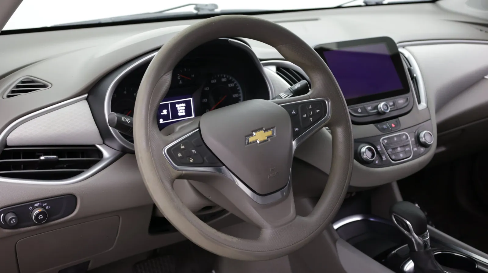 Chevrolet Malibu photo 9