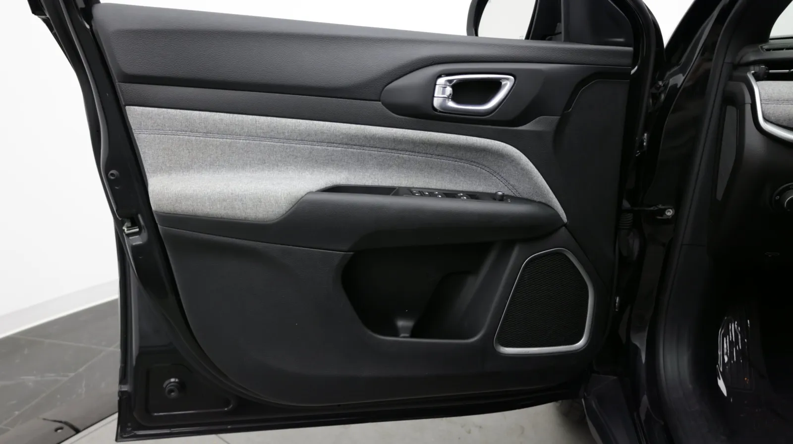 Jeep Compass photo 12