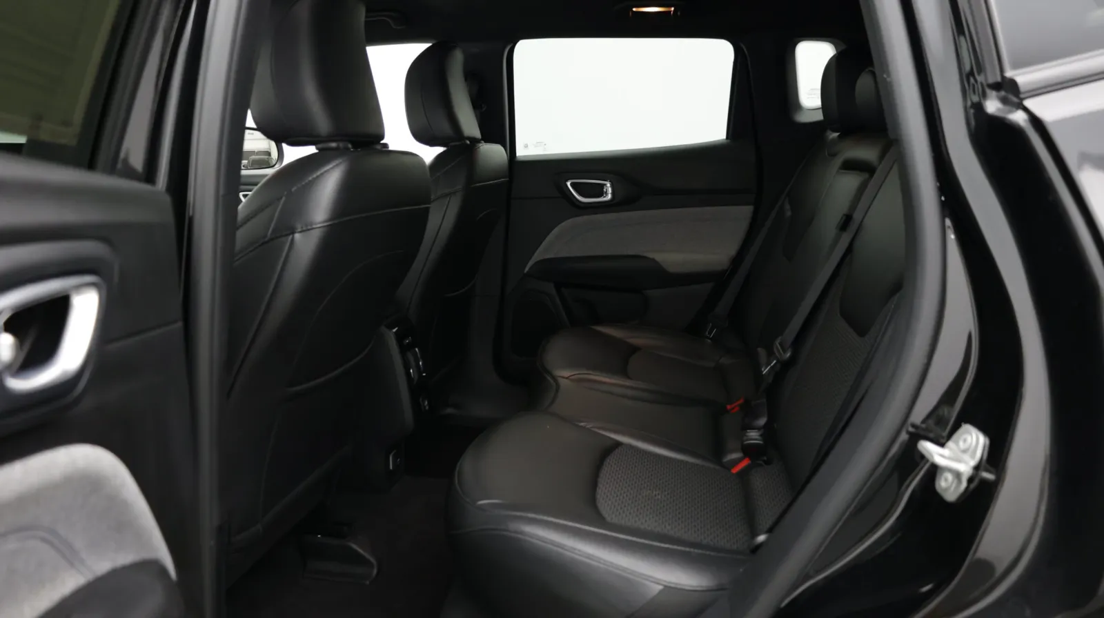 Jeep Compass photo 25