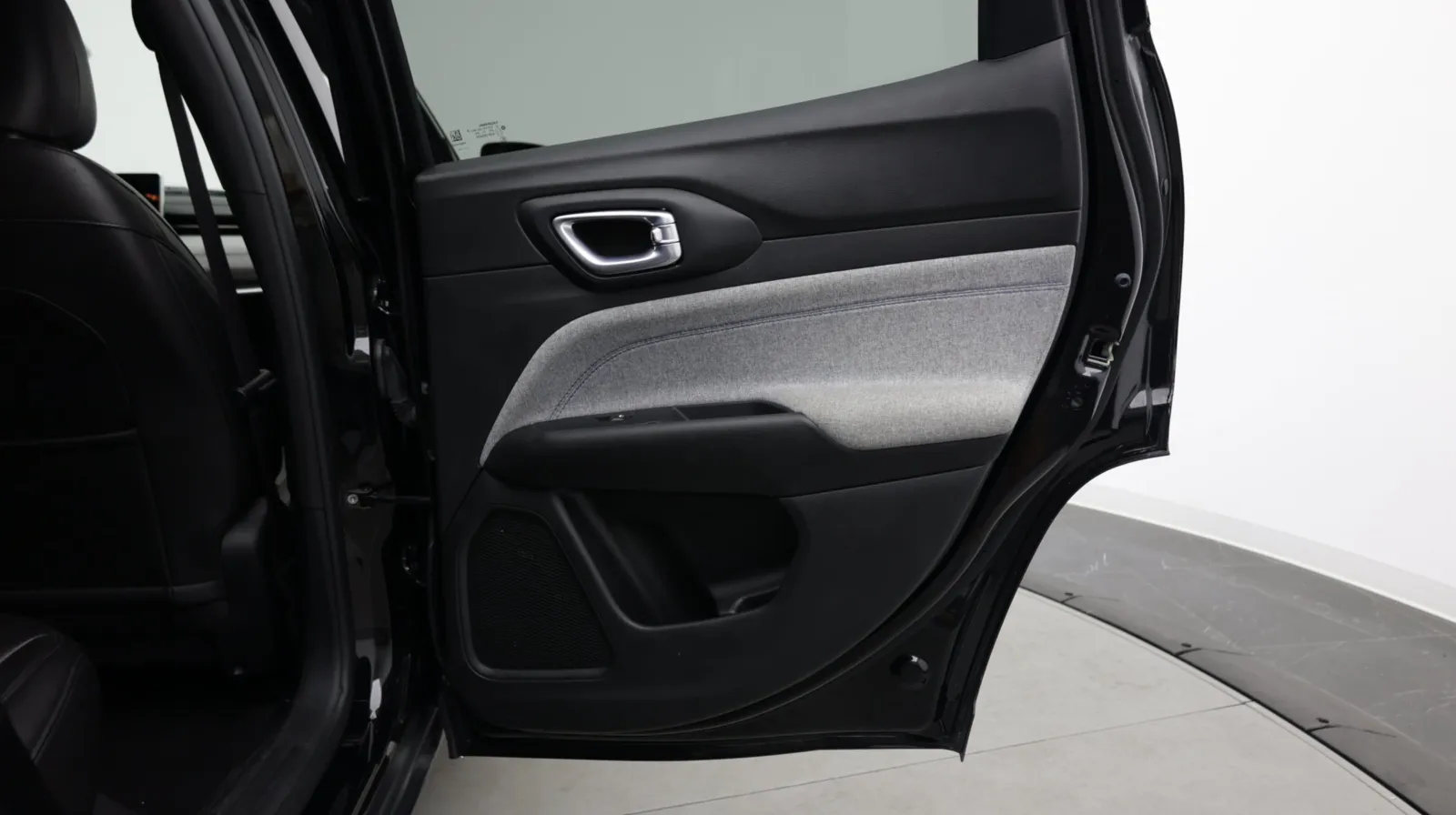 Jeep Compass photo 32