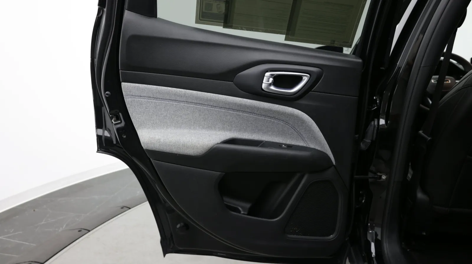 Jeep Compass photo 26