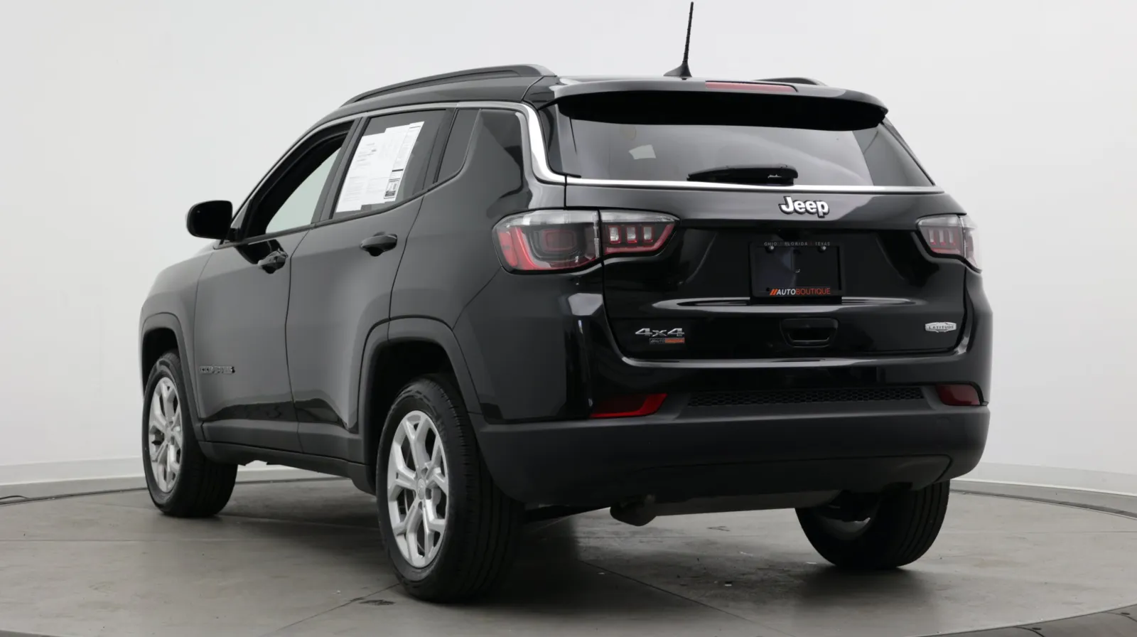 Jeep Compass photo 5