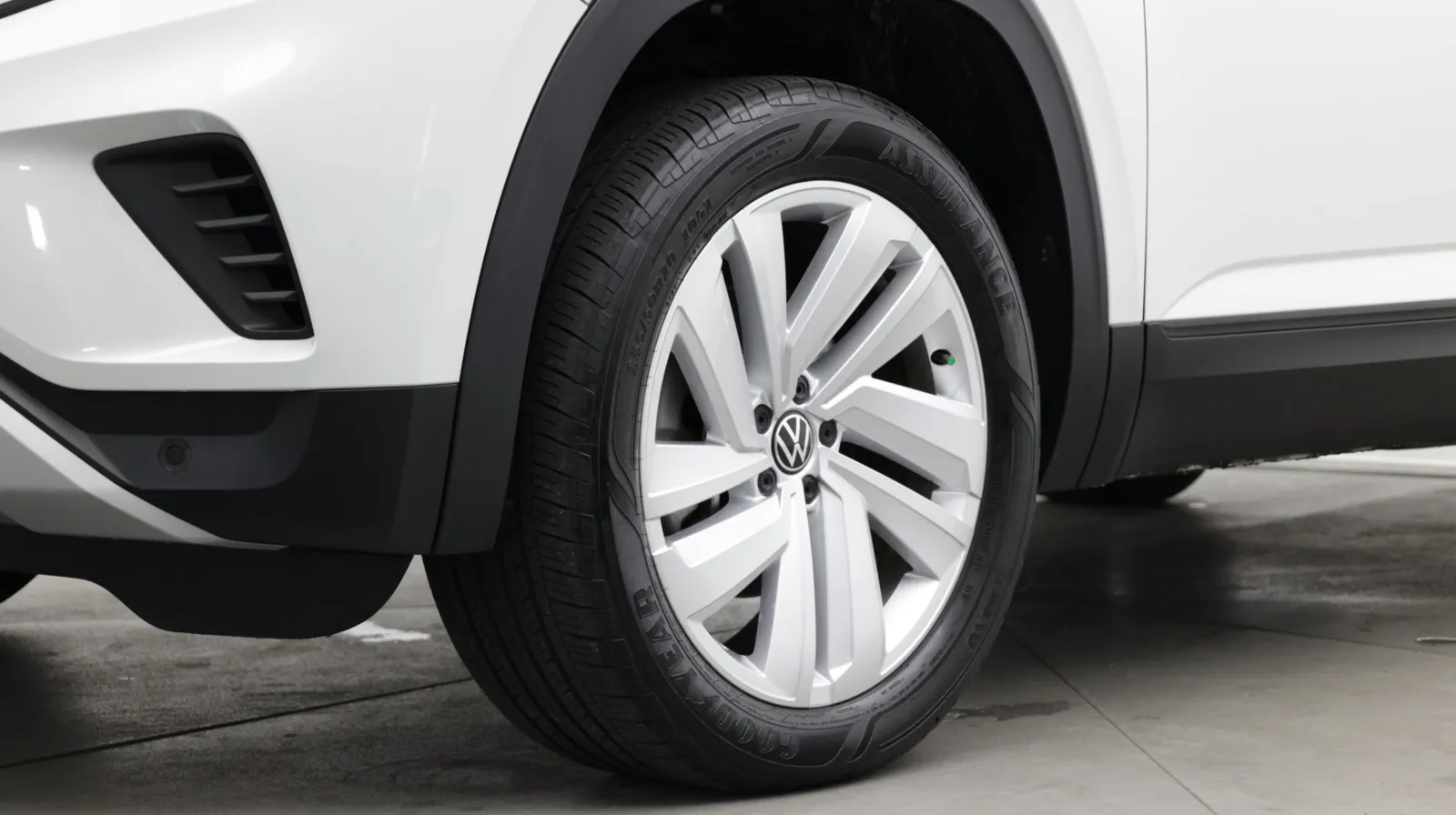 Volkswagen Atlas Cross Sport photo 8