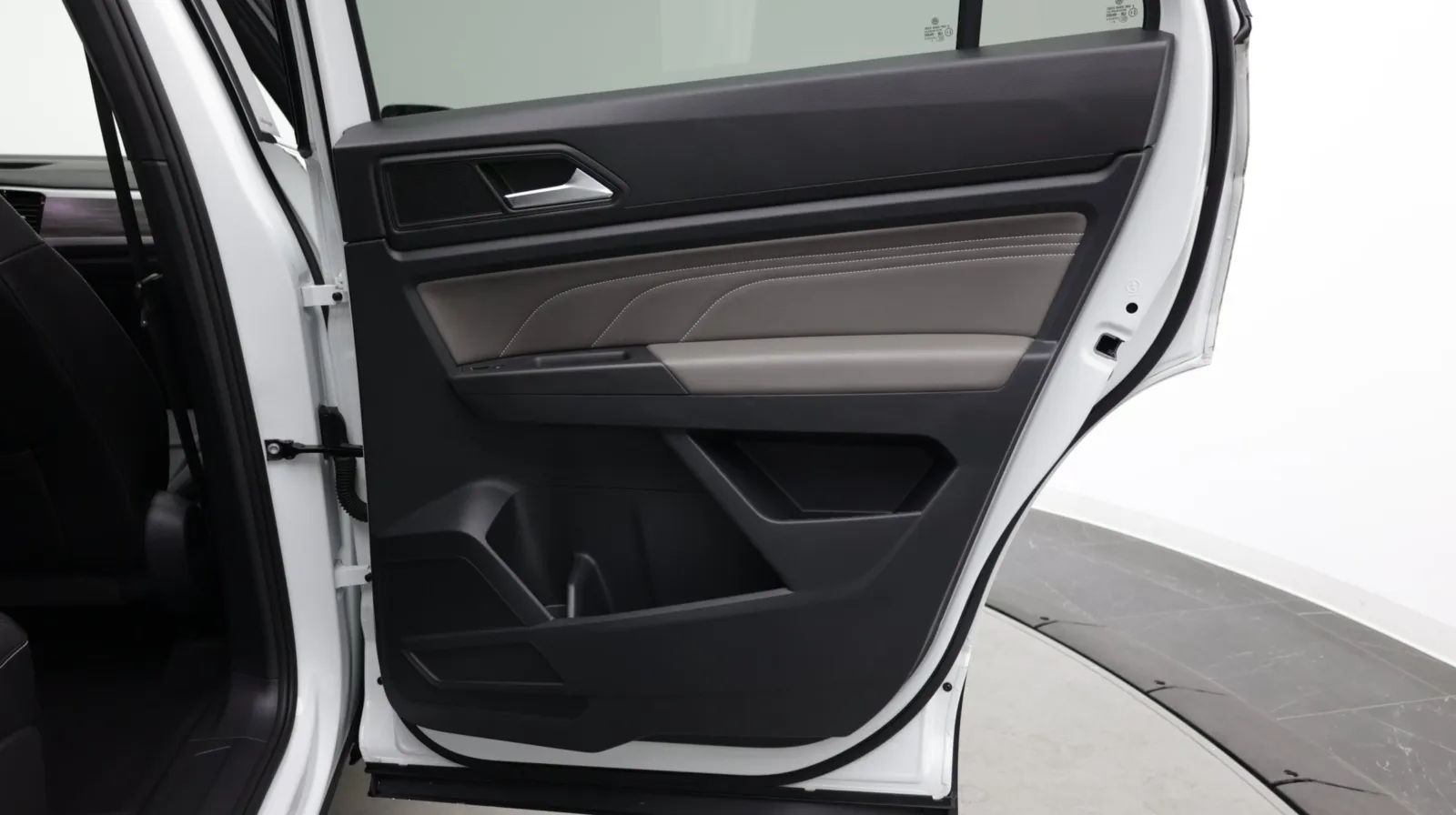 Volkswagen Atlas Cross Sport photo 29