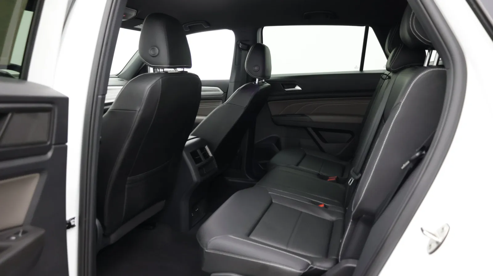 Volkswagen Atlas Cross Sport photo 21