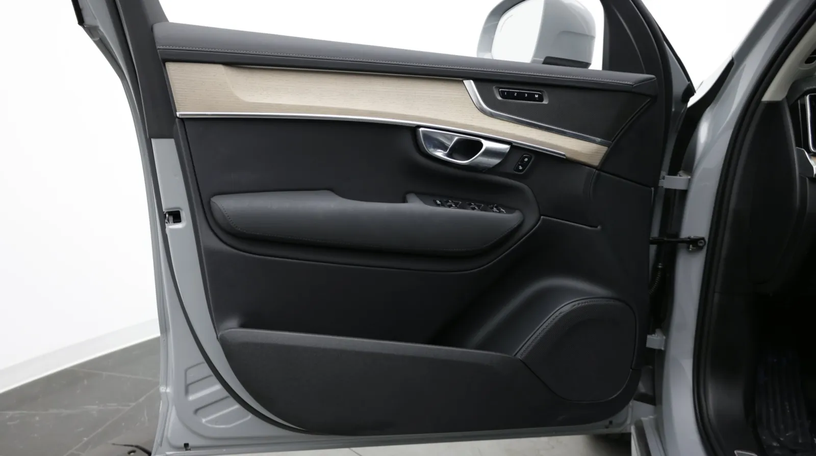 Volvo XC90 photo 12