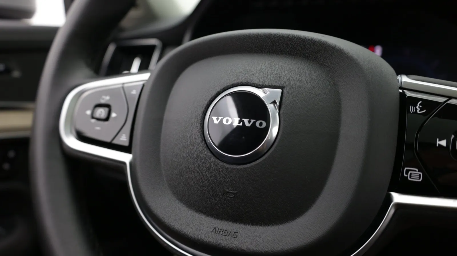 Volvo XC90 photo 27