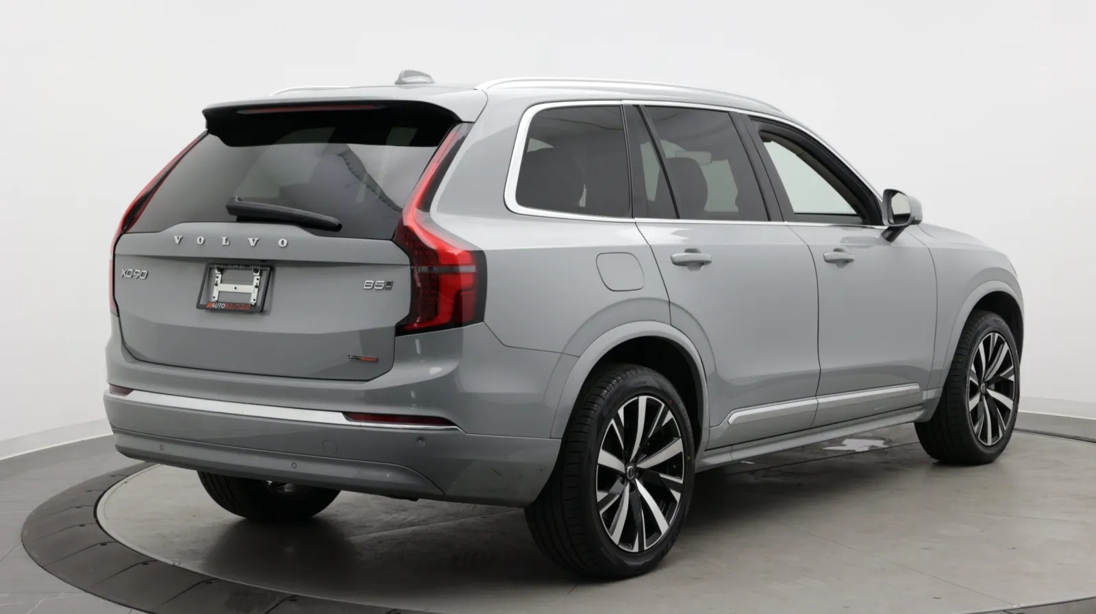 Volvo XC90 photo 7