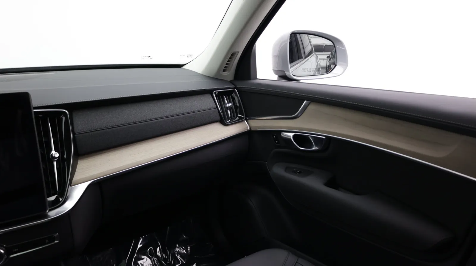 Volvo XC90 photo 33