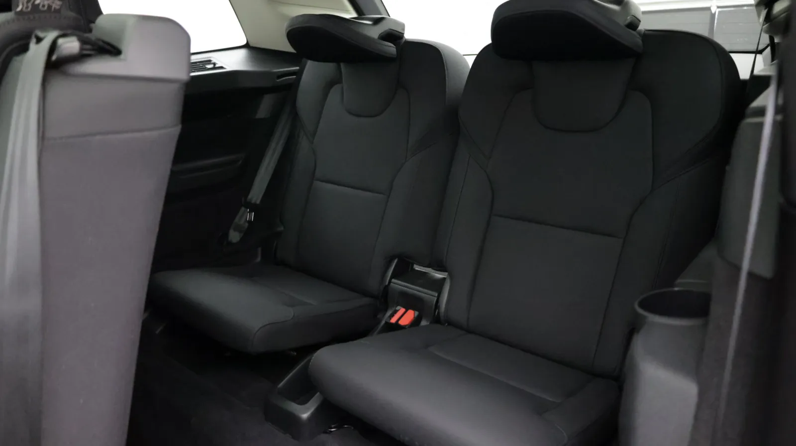 Volvo XC90 photo 34