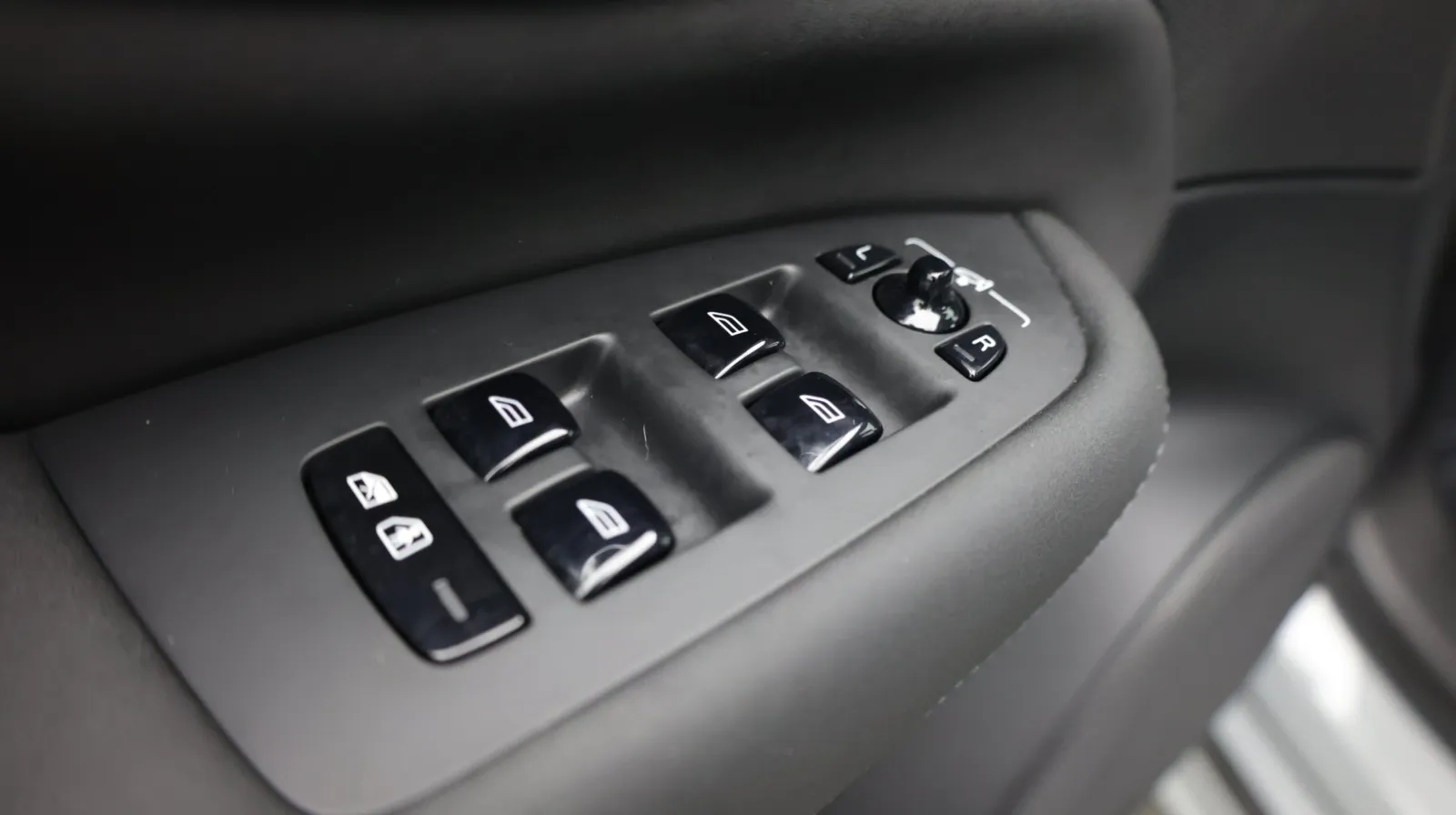 Volvo XC90 photo 14