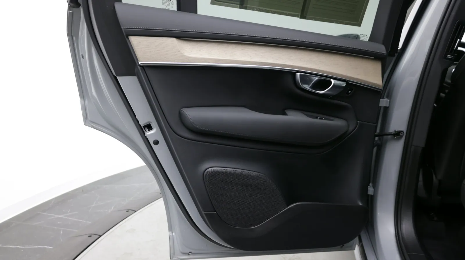 Volvo XC90 photo 29