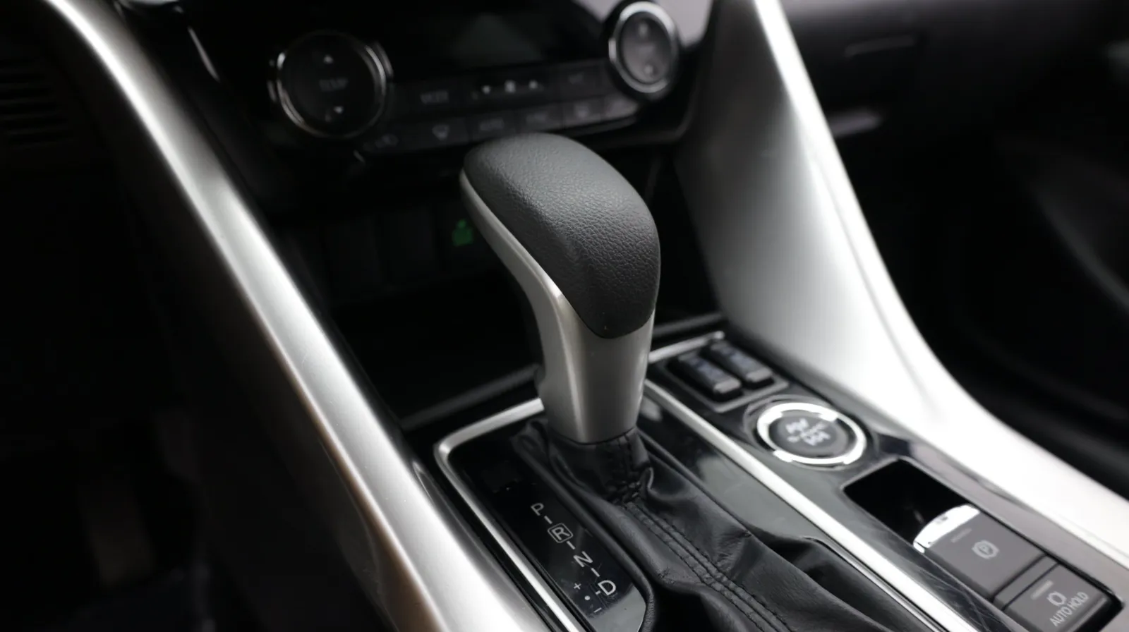 Mitsubishi Eclipse Cross photo 18