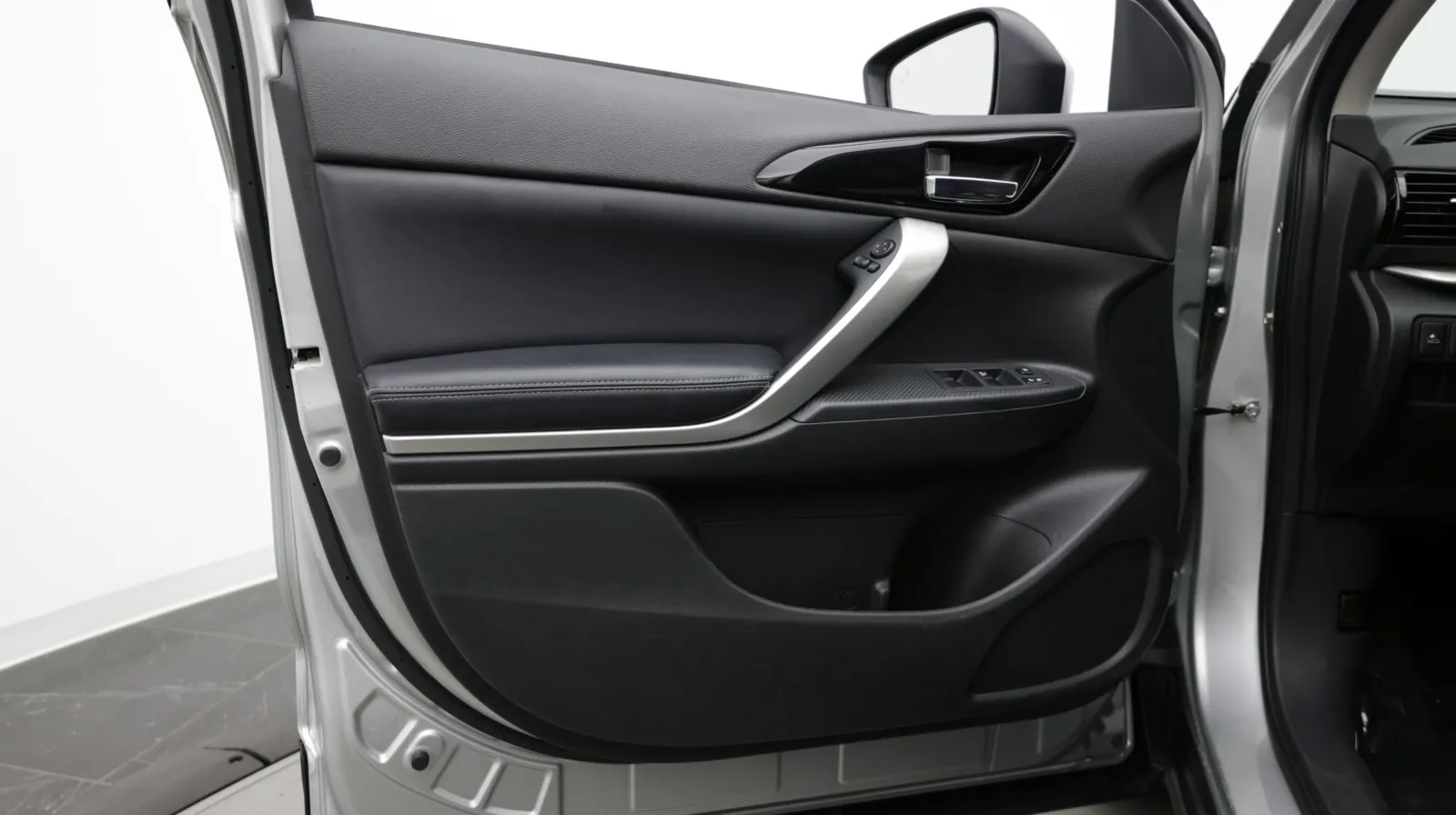 Mitsubishi Eclipse Cross photo 11