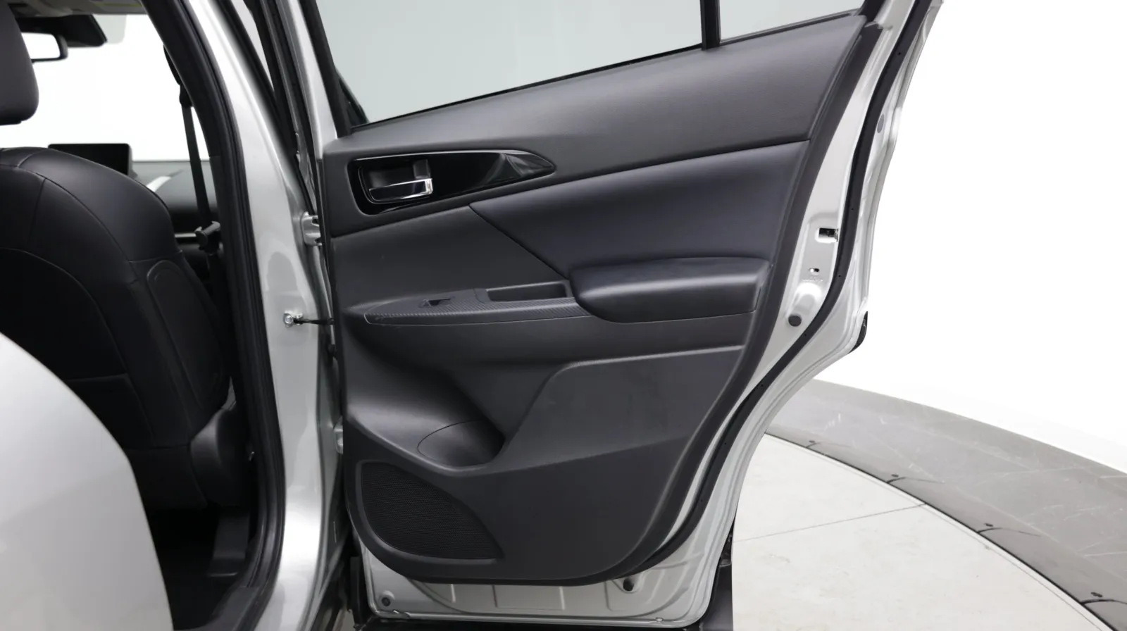 Mitsubishi Eclipse Cross photo 36