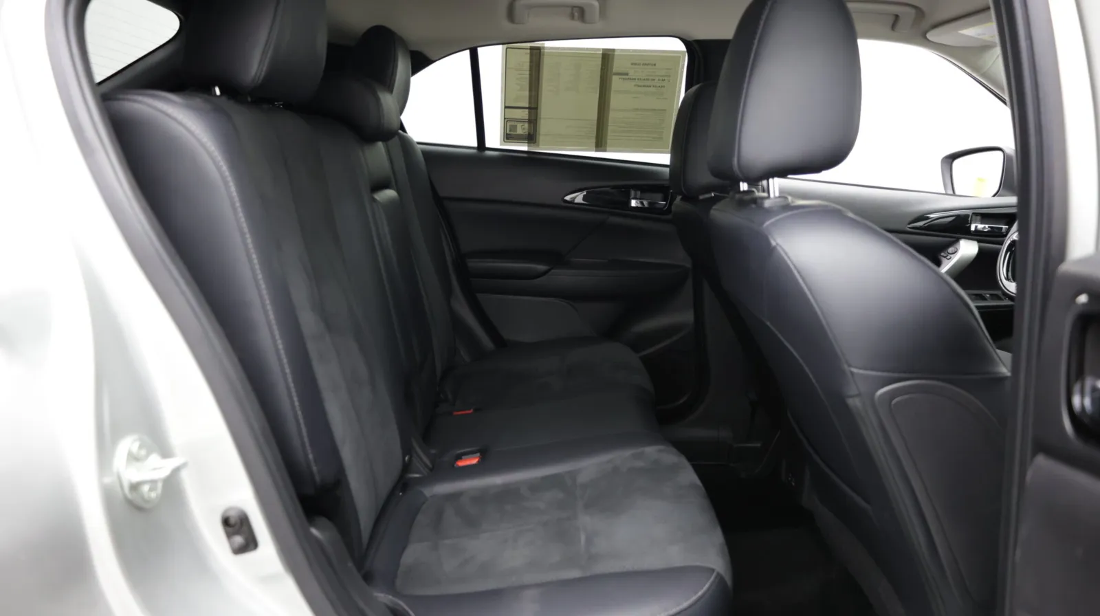 Mitsubishi Eclipse Cross photo 37