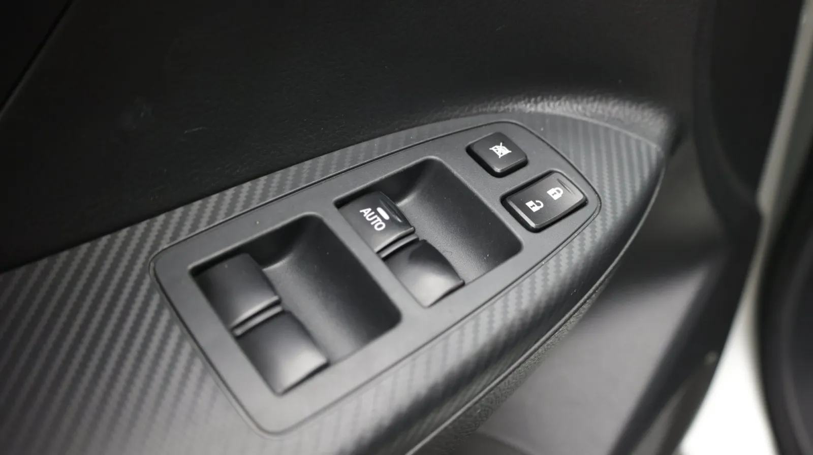 Mitsubishi Eclipse Cross photo 13