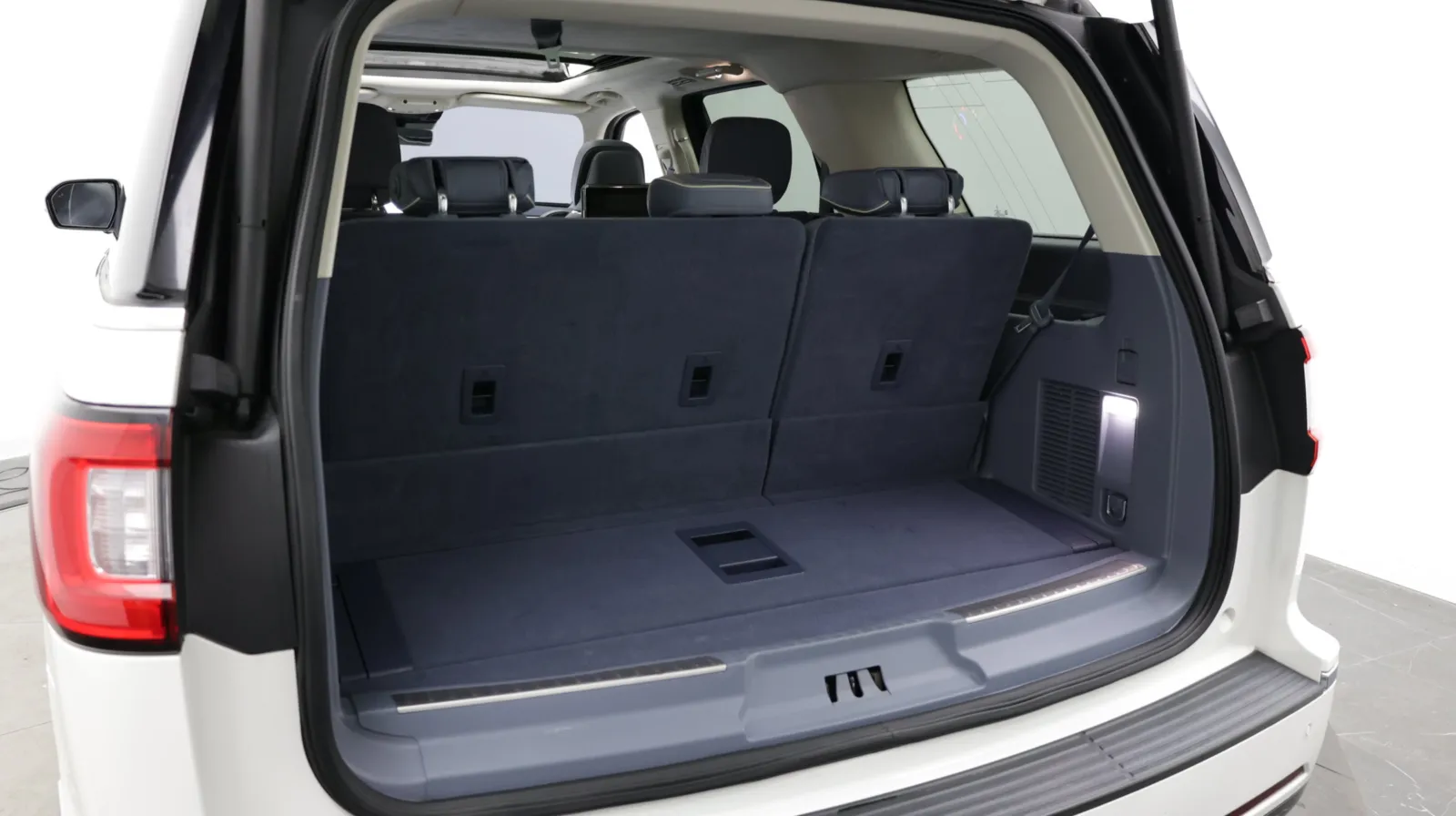 Lincoln Navigator photo 39