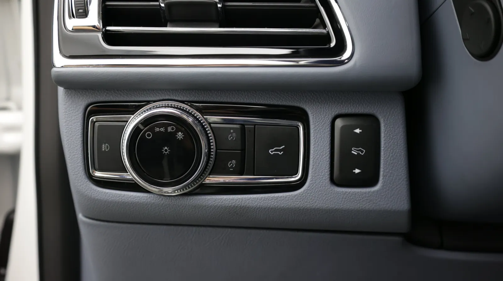 Lincoln Navigator photo 17