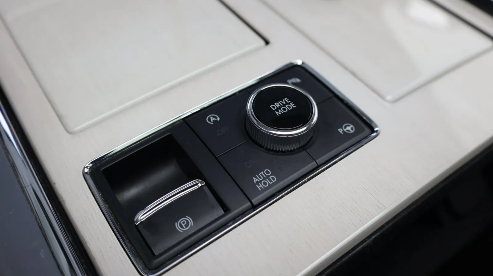 Lincoln Navigator photo 28