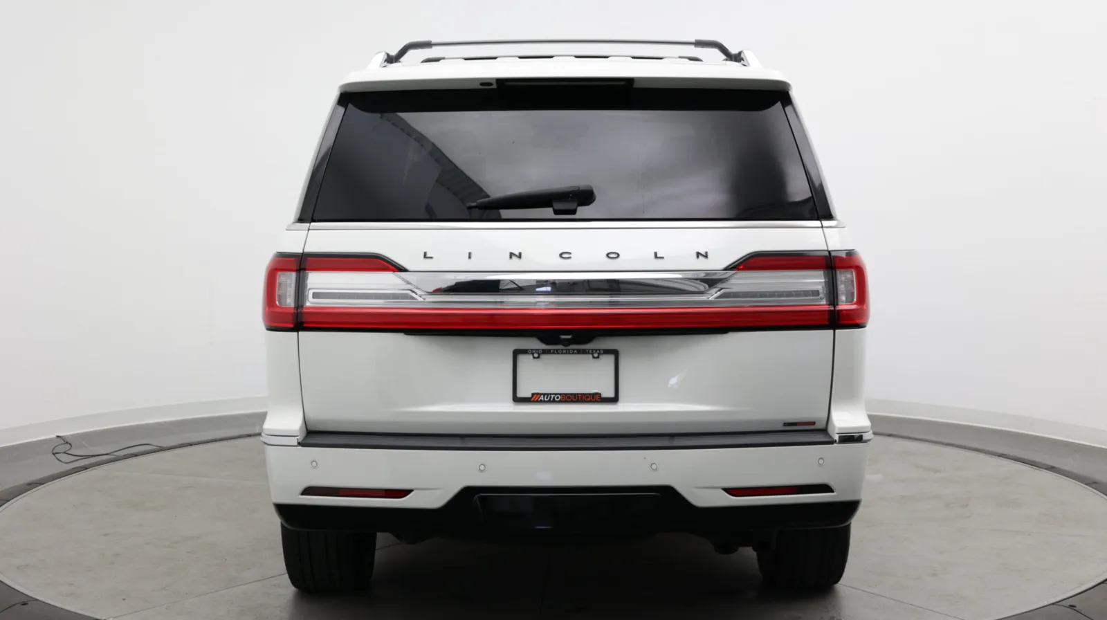 Lincoln Navigator photo 8