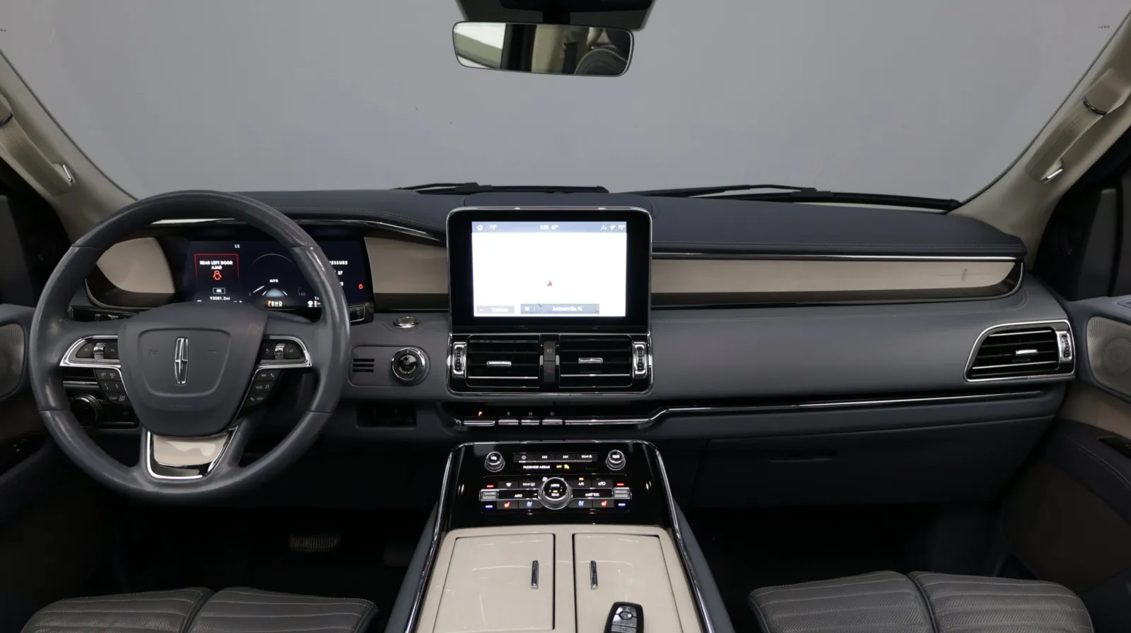 Lincoln Navigator photo 37