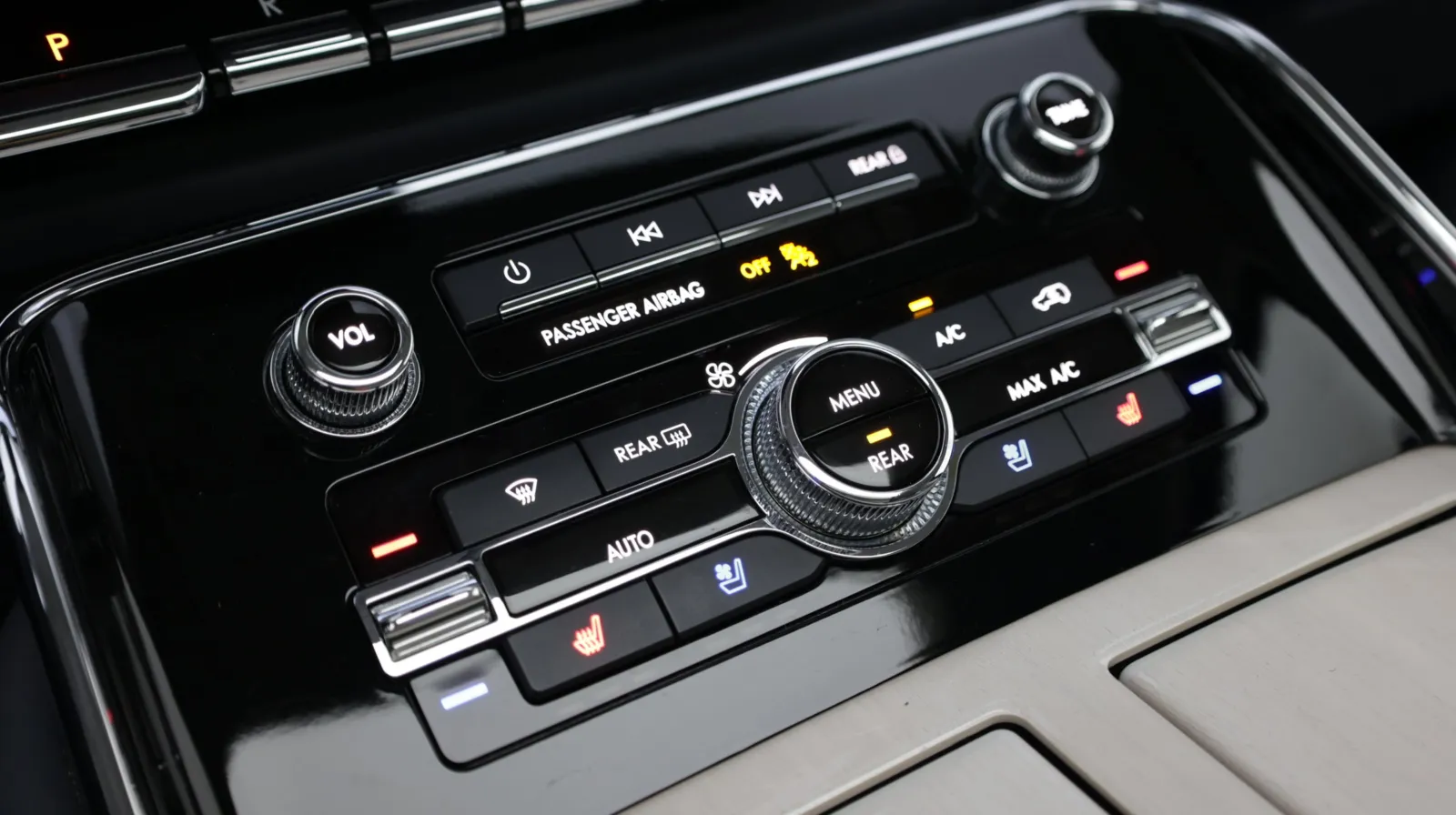 Lincoln Navigator photo 19