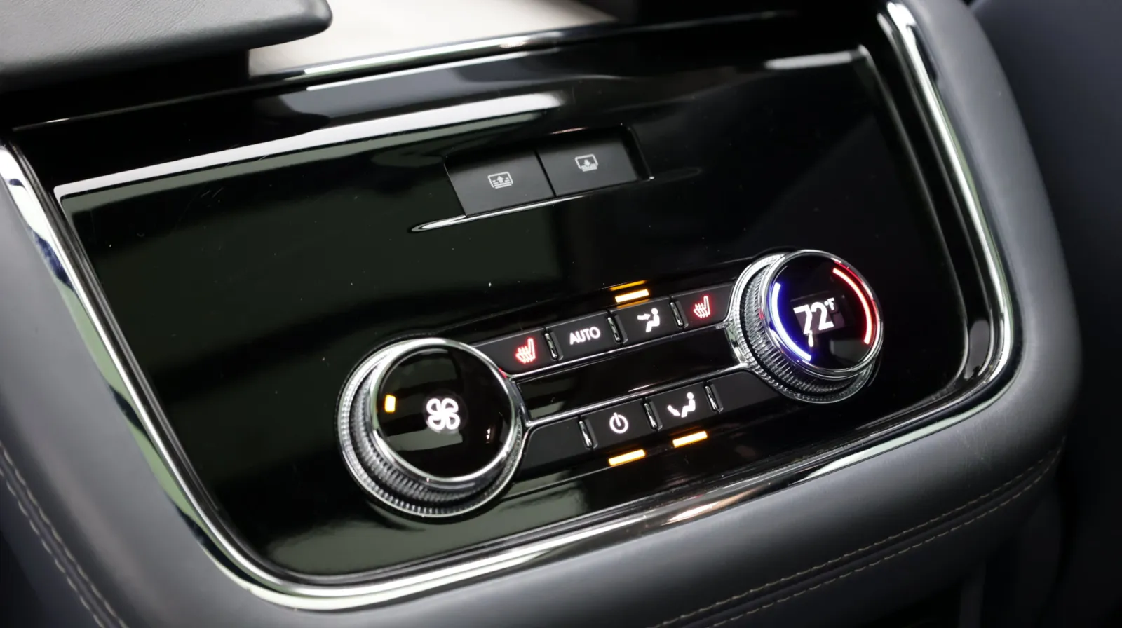 Lincoln Navigator photo 34