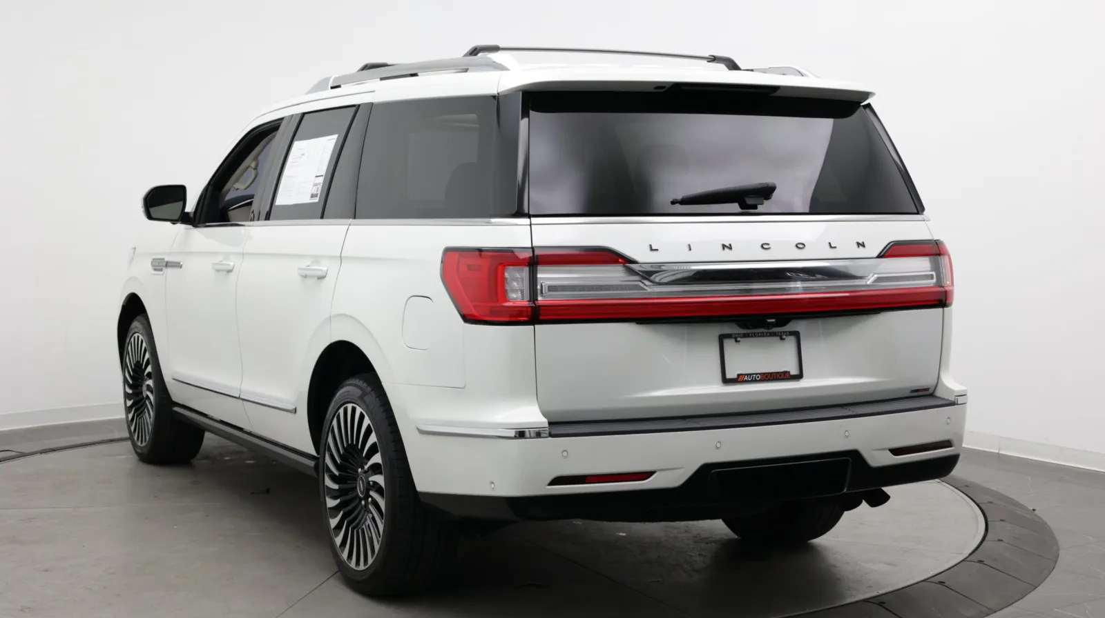 Lincoln Navigator photo 7