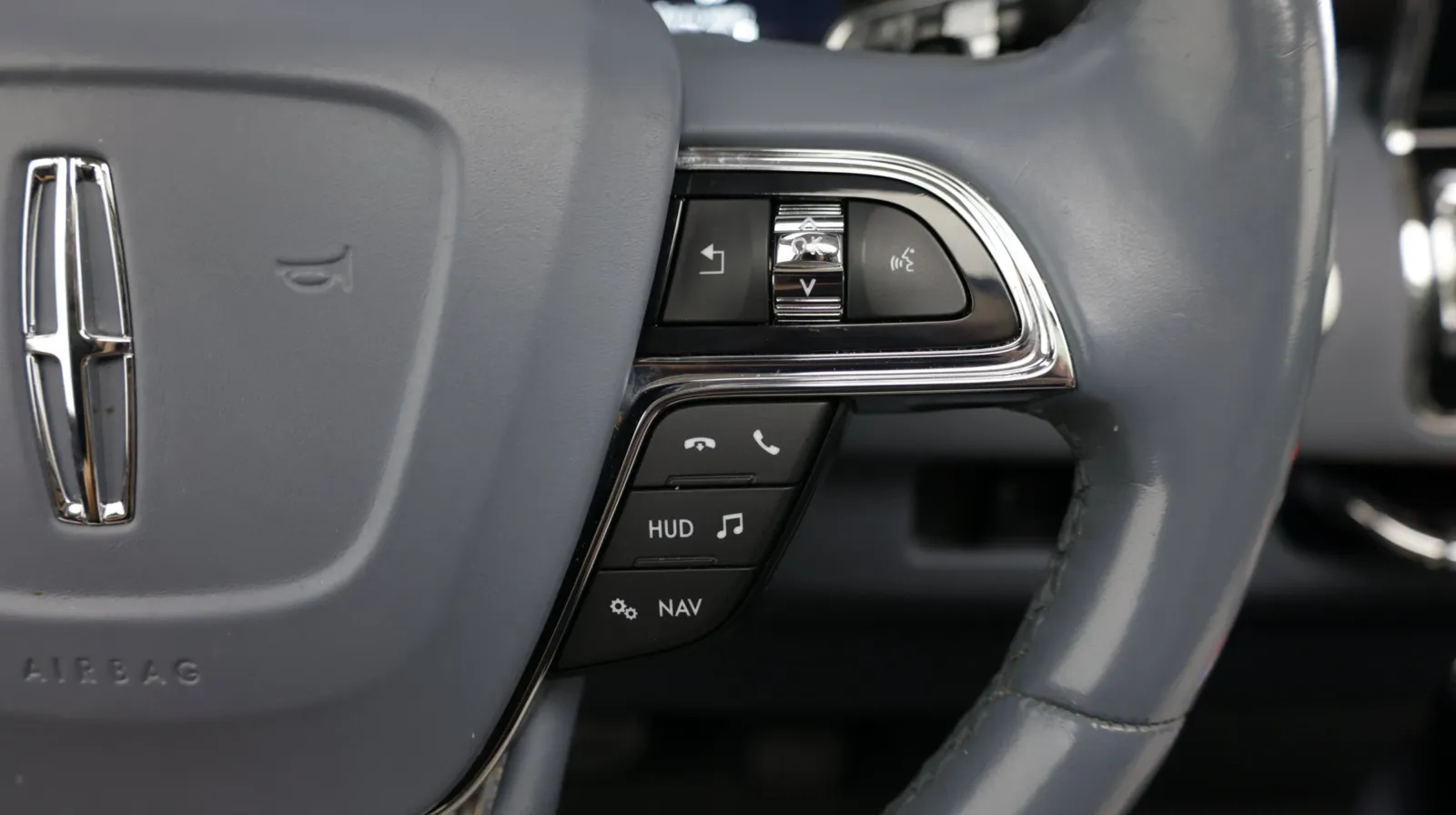 Lincoln Navigator photo 25