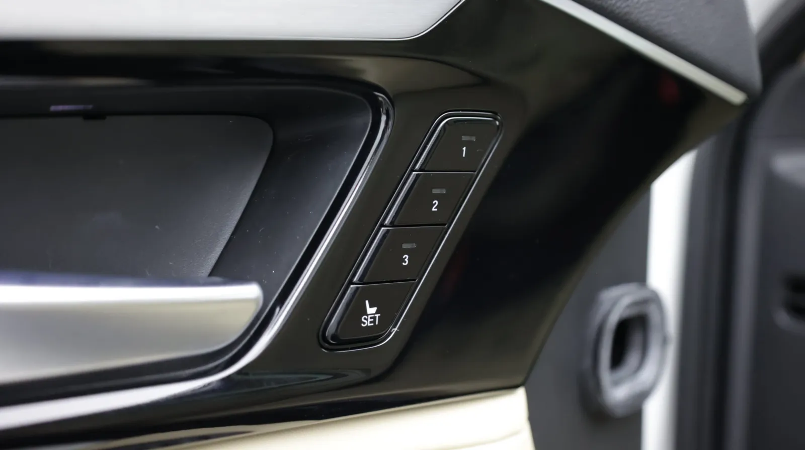 Acura MDX photo 17