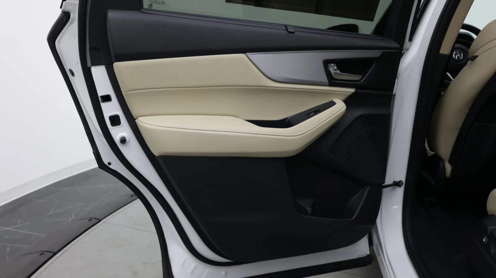 Acura MDX photo 33
