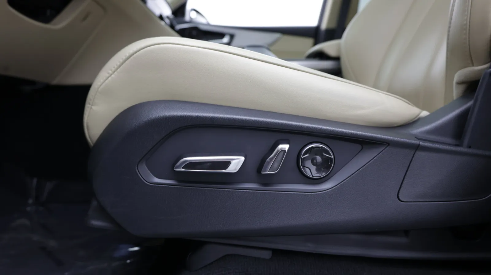 Acura MDX photo 18