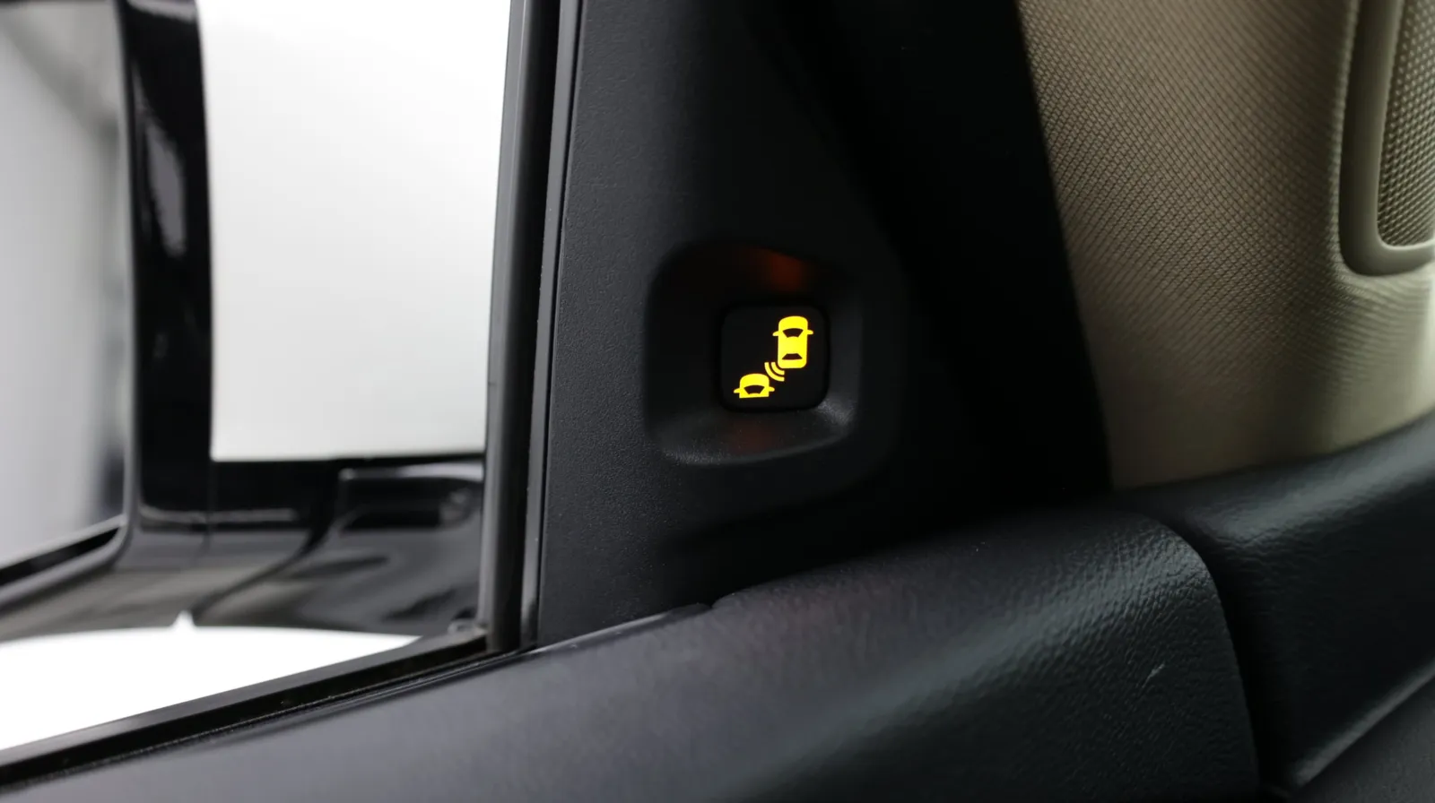 Acura MDX photo 21