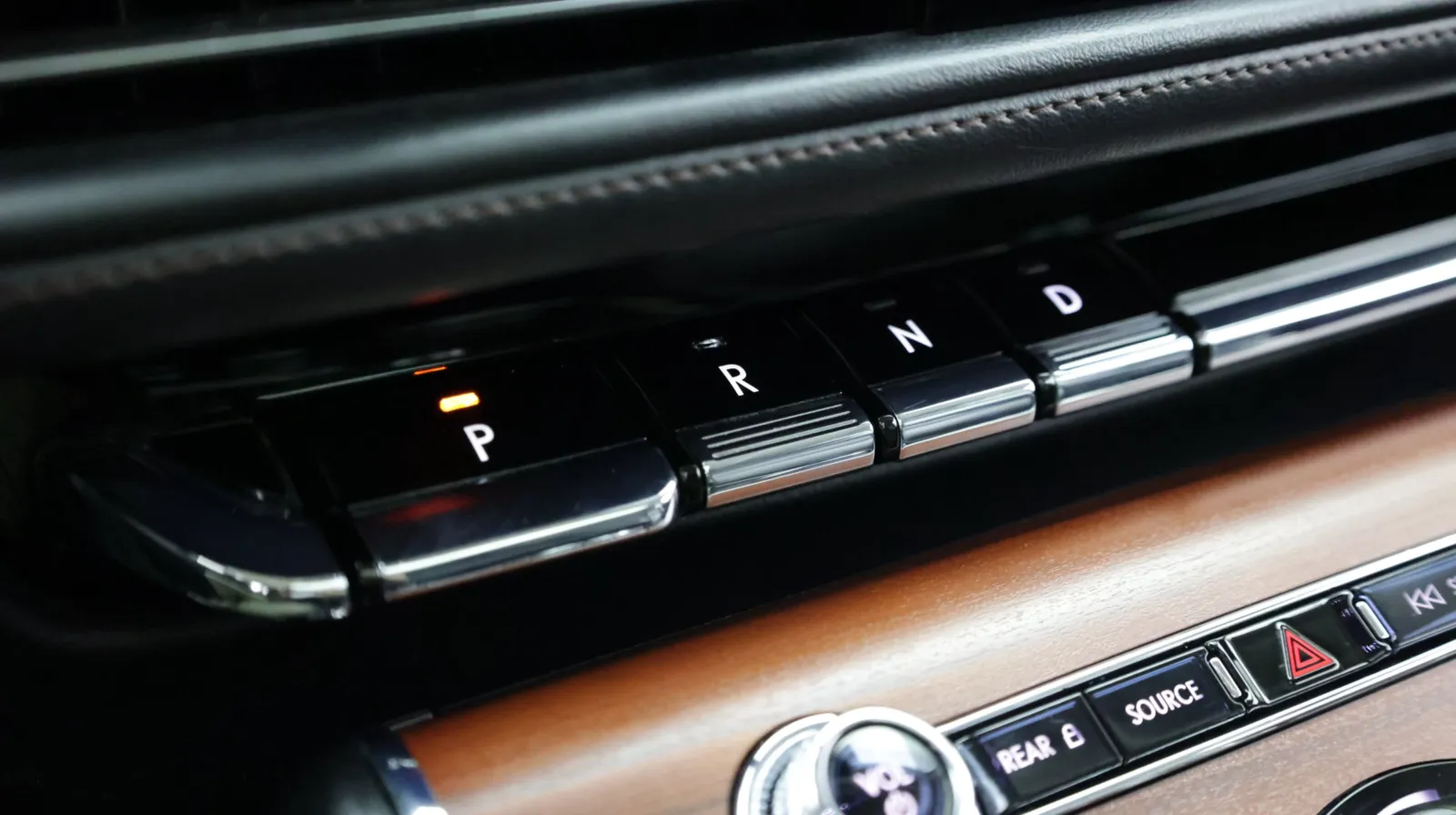 Lincoln Aviator photo 22
