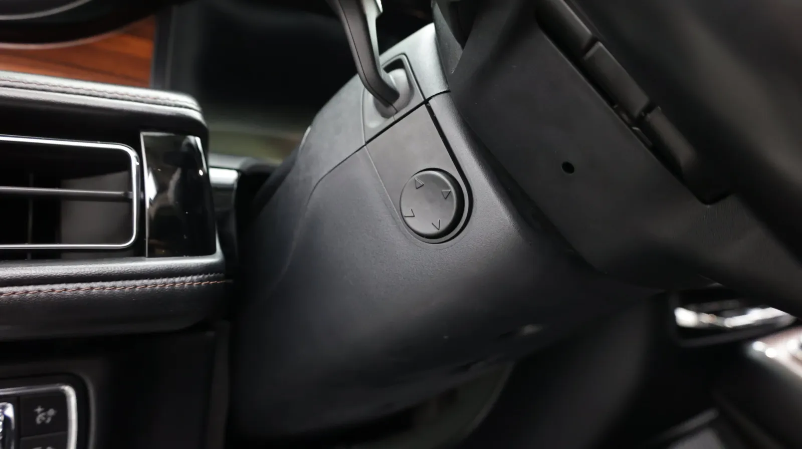 Lincoln Aviator photo 19