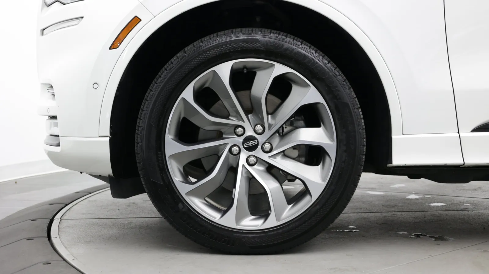 Lincoln Aviator photo 11