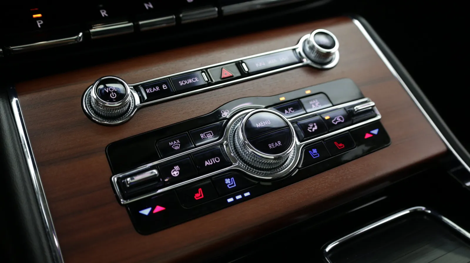 Lincoln Aviator photo 21