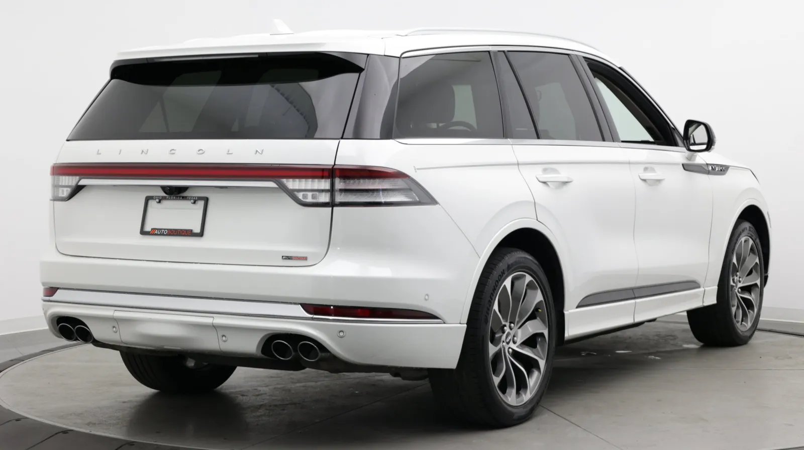 Lincoln Aviator photo 9