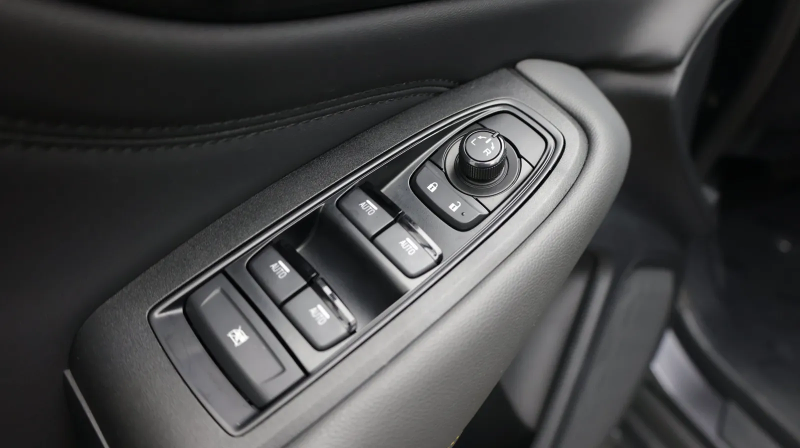 Subaru Outback photo 12