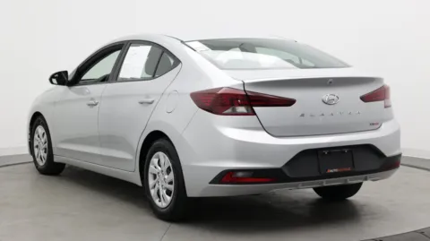 More photos of 2020 Hyundai Elantra SE at Auto Boutique Florida, FL
