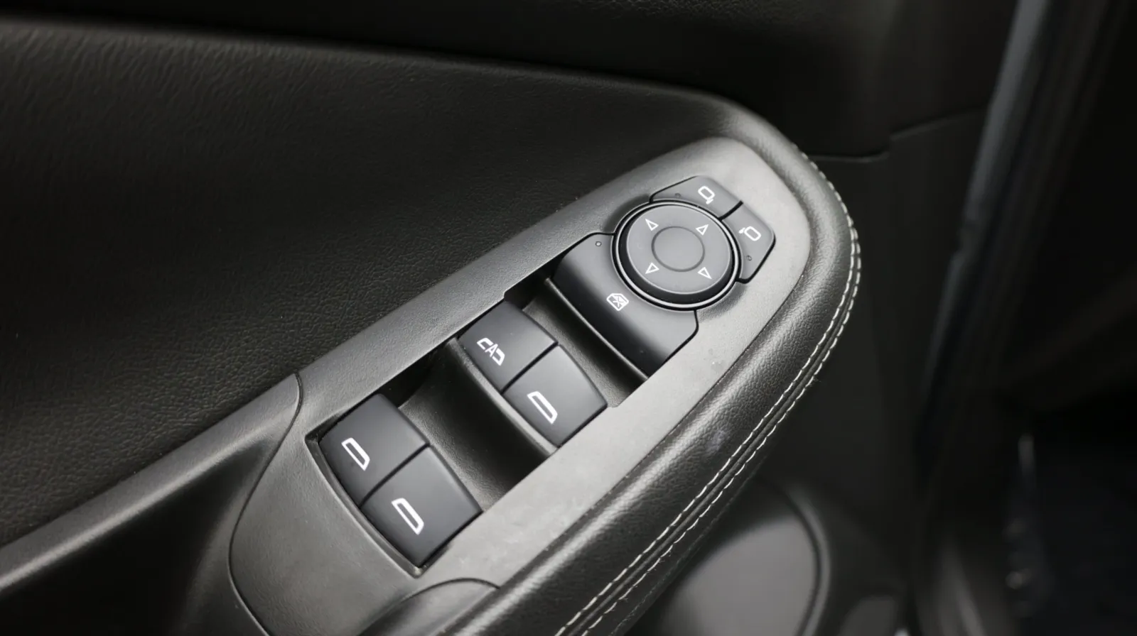 Buick Encore GX photo 14