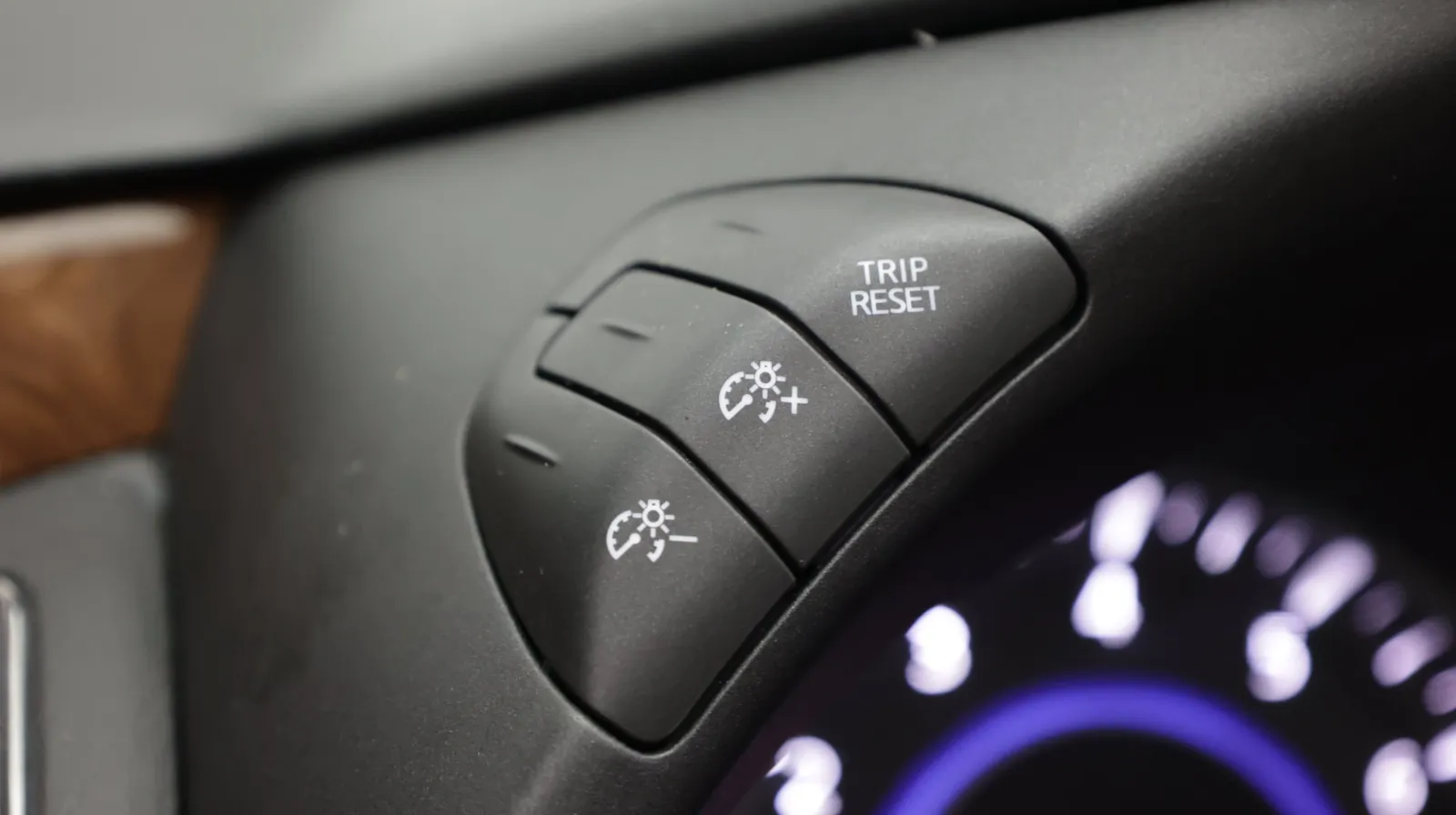 Infiniti QX80 photo 26